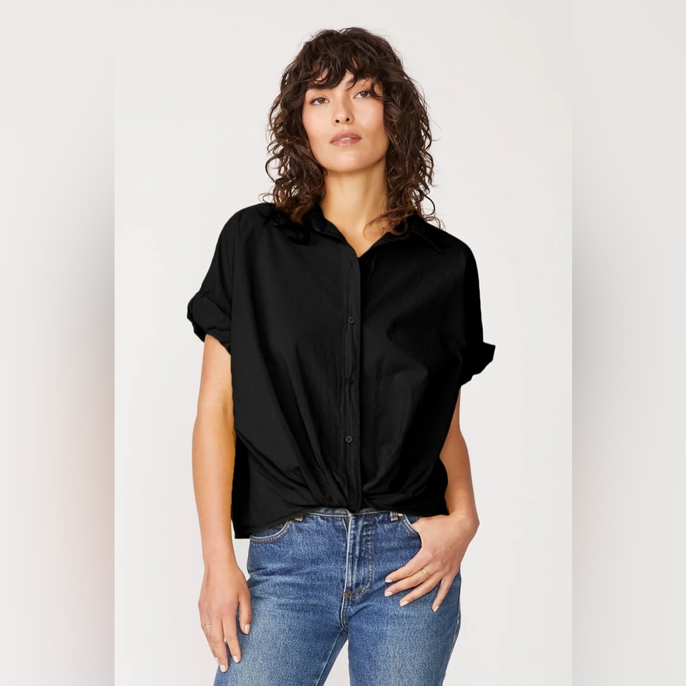 LOLA RIVER. Women's Black Button-Front Short Sleeve Shirt - size large